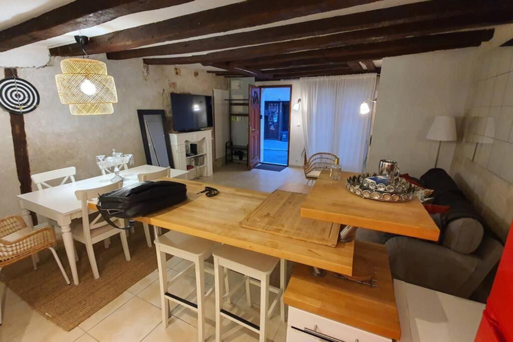 Maison Entiere De 115M2 En Hyper Hyper Centre Aux Coeur Des Halles De Tours De 2 A 7 Personnes Dış mekan fotoğraf
