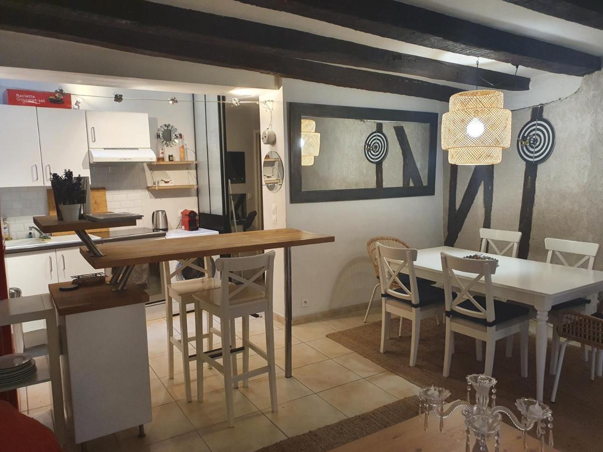 Maison Entiere De 115M2 En Hyper Hyper Centre Aux Coeur Des Halles De Tours De 2 A 7 Personnes Dış mekan fotoğraf